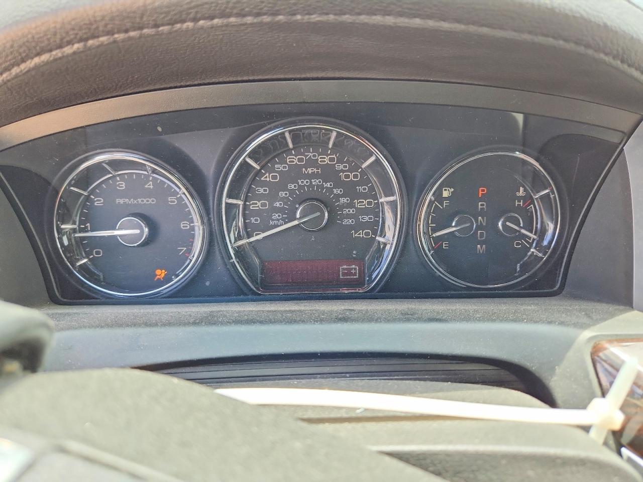 2010 LINCOLN MKS photo 17