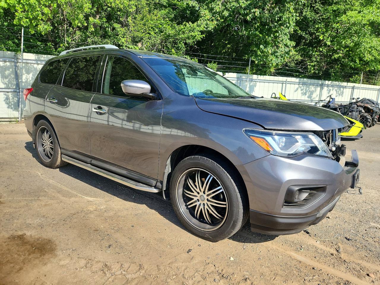 2017 NISSAN PATHFINDER S photo 4