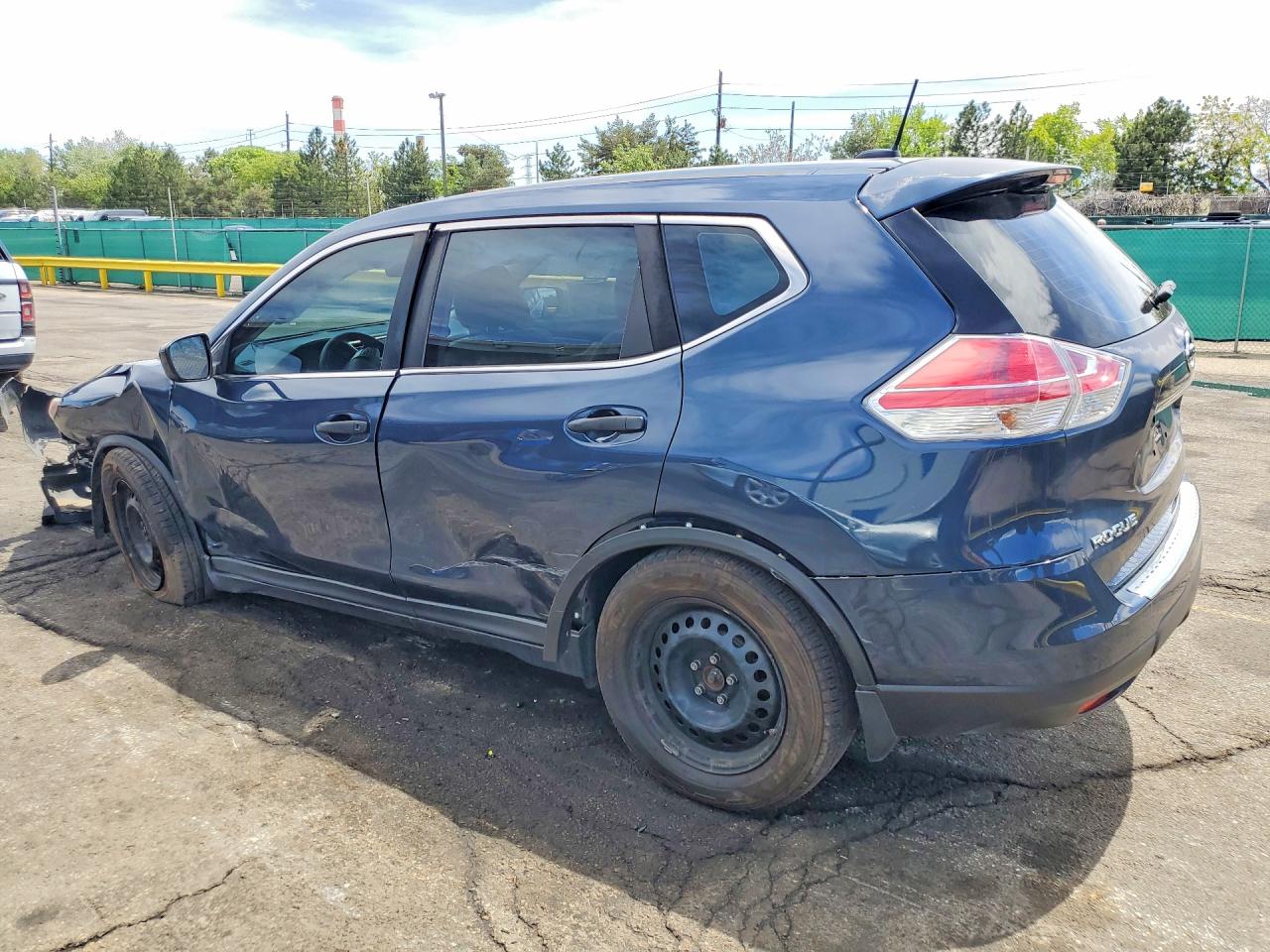 2016 NISSAN ROGUE S photo 3