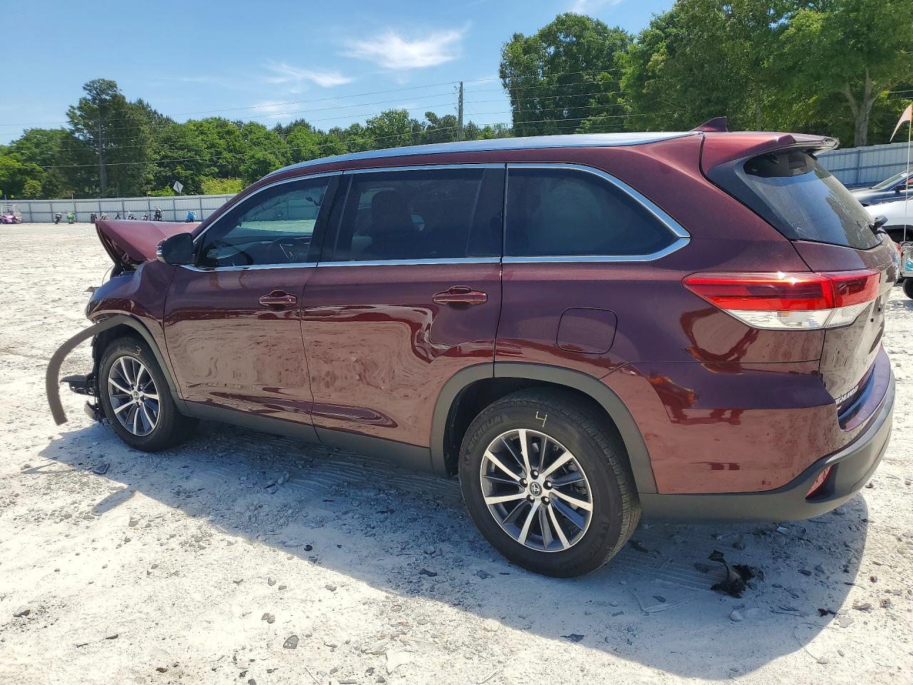 2019 TOYOTA HIGHLANDER SE photo 4