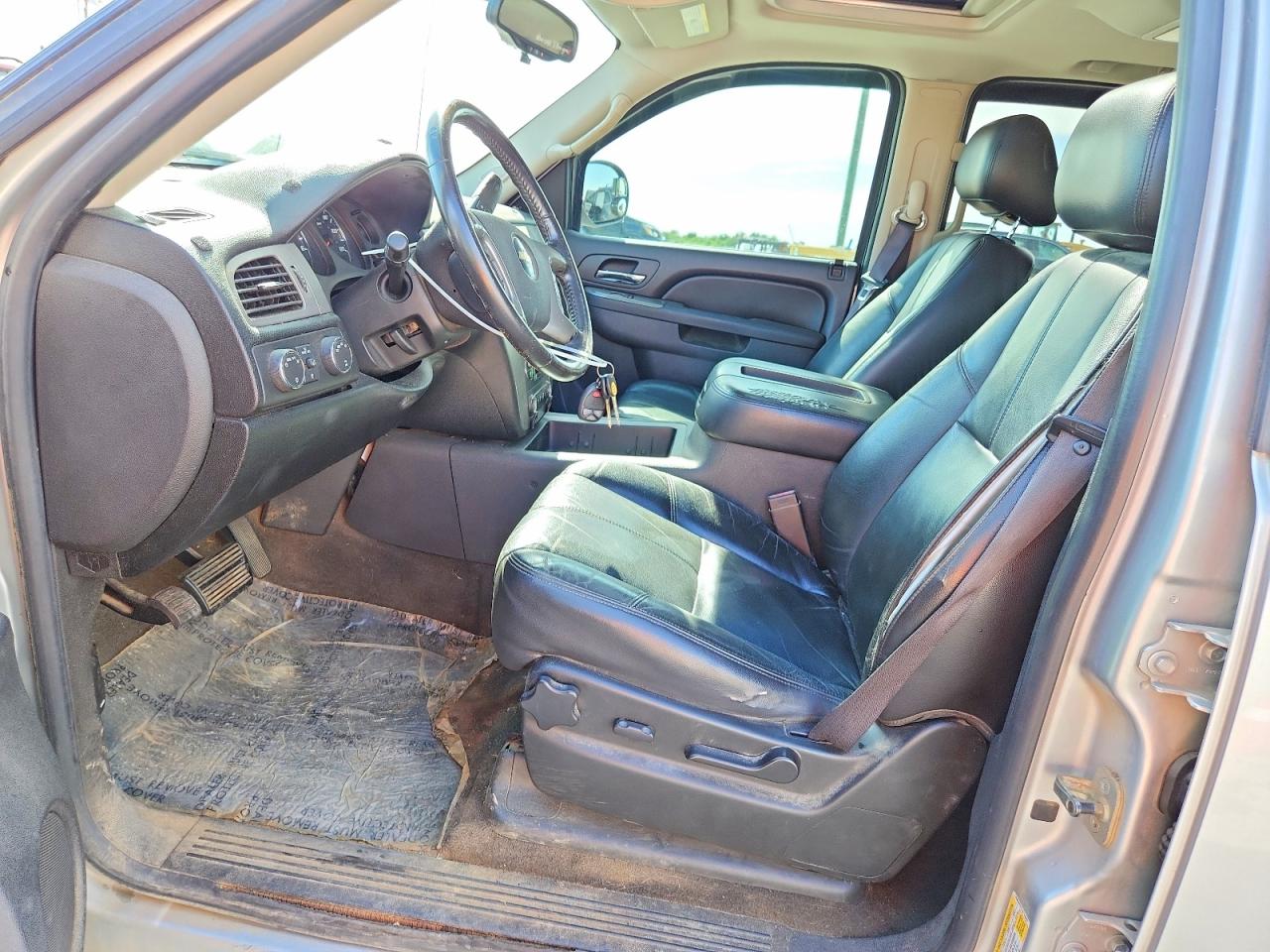 2010 CHEVROLET AVALANCHE LT photo 19