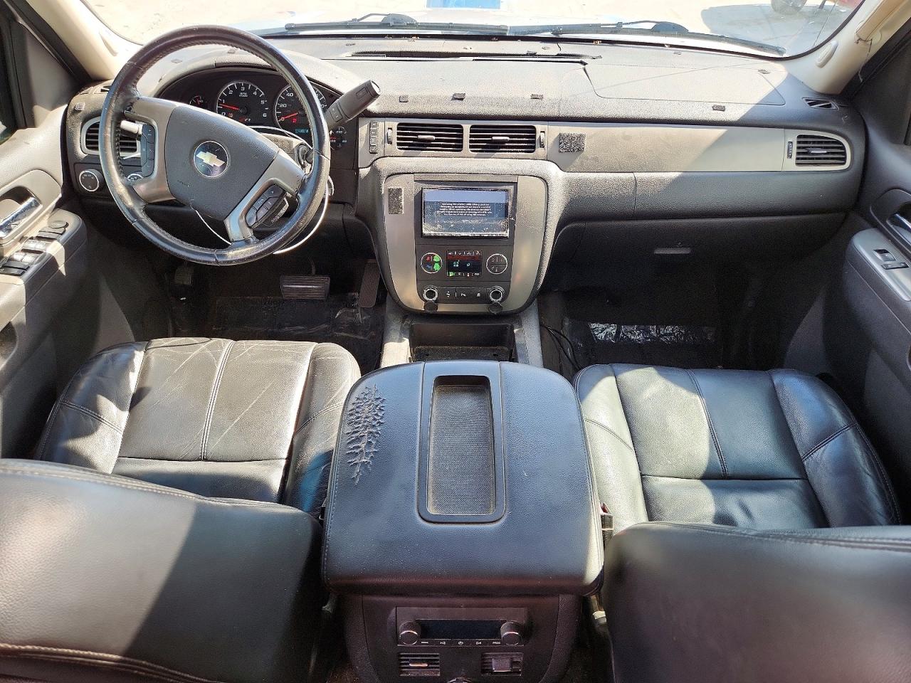 2010 CHEVROLET AVALANCHE LT photo 22