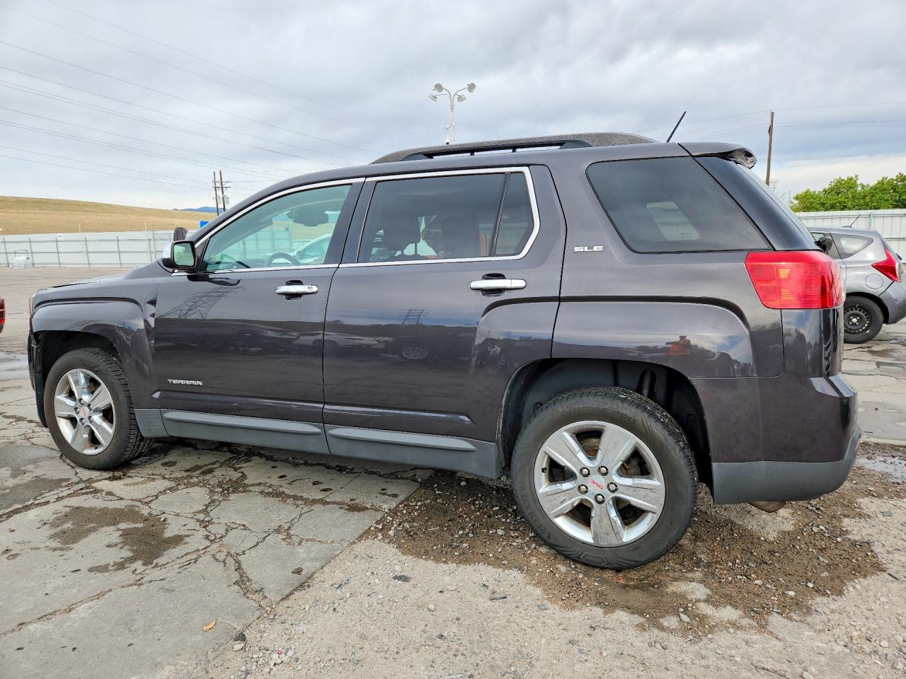 2015 GMC TERRAIN SLE photo 3