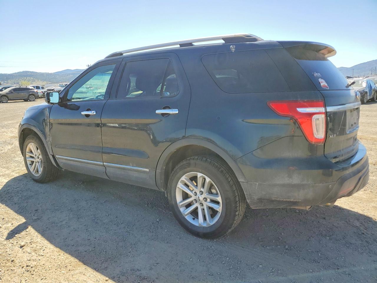 2015 FORD EXPLORER XLT photo 4
