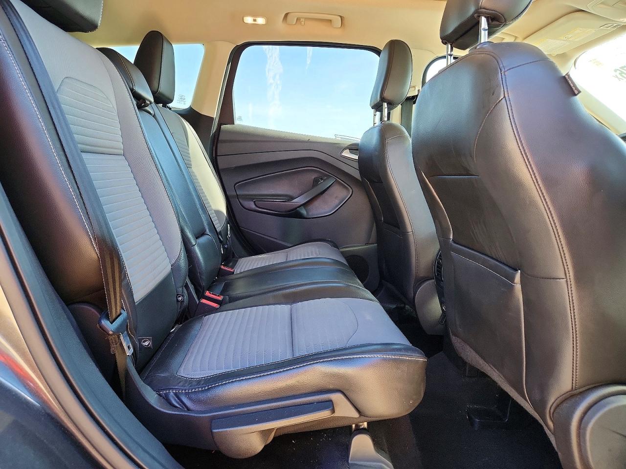2018 FORD ESCAPE SE photo 28