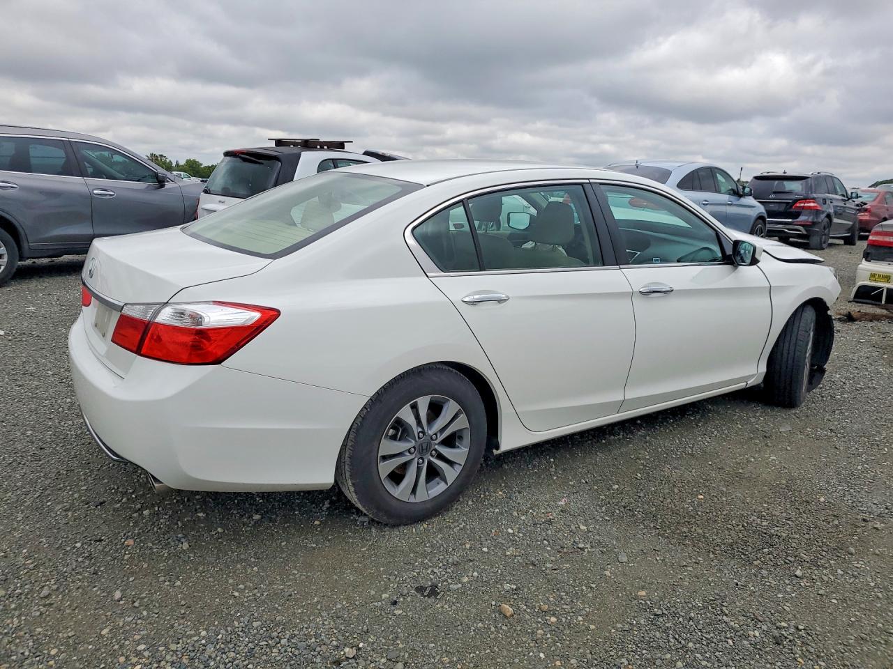 2014 HONDA ACCORD LX photo 7