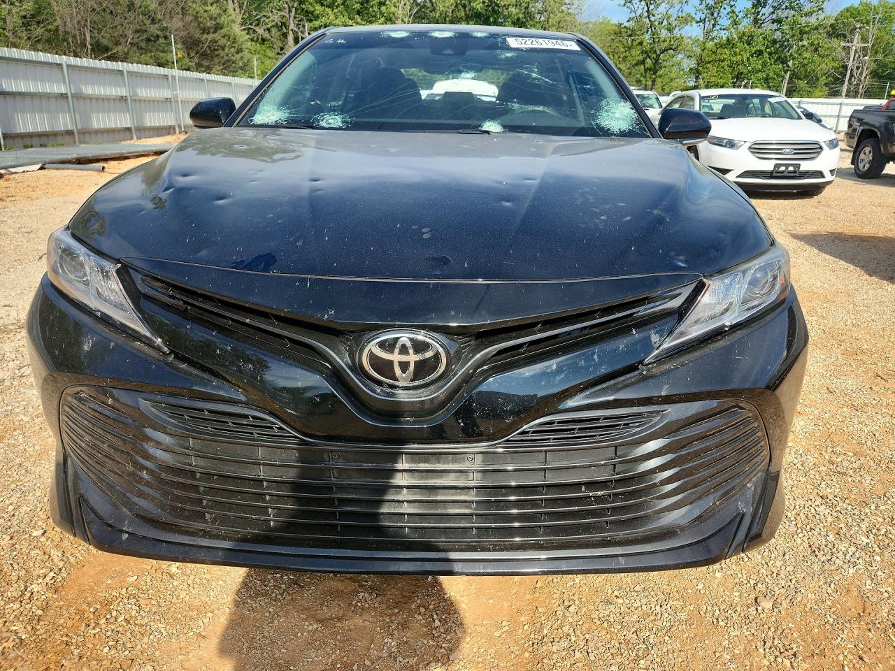 2020 TOYOTA CAMRY LE photo 13