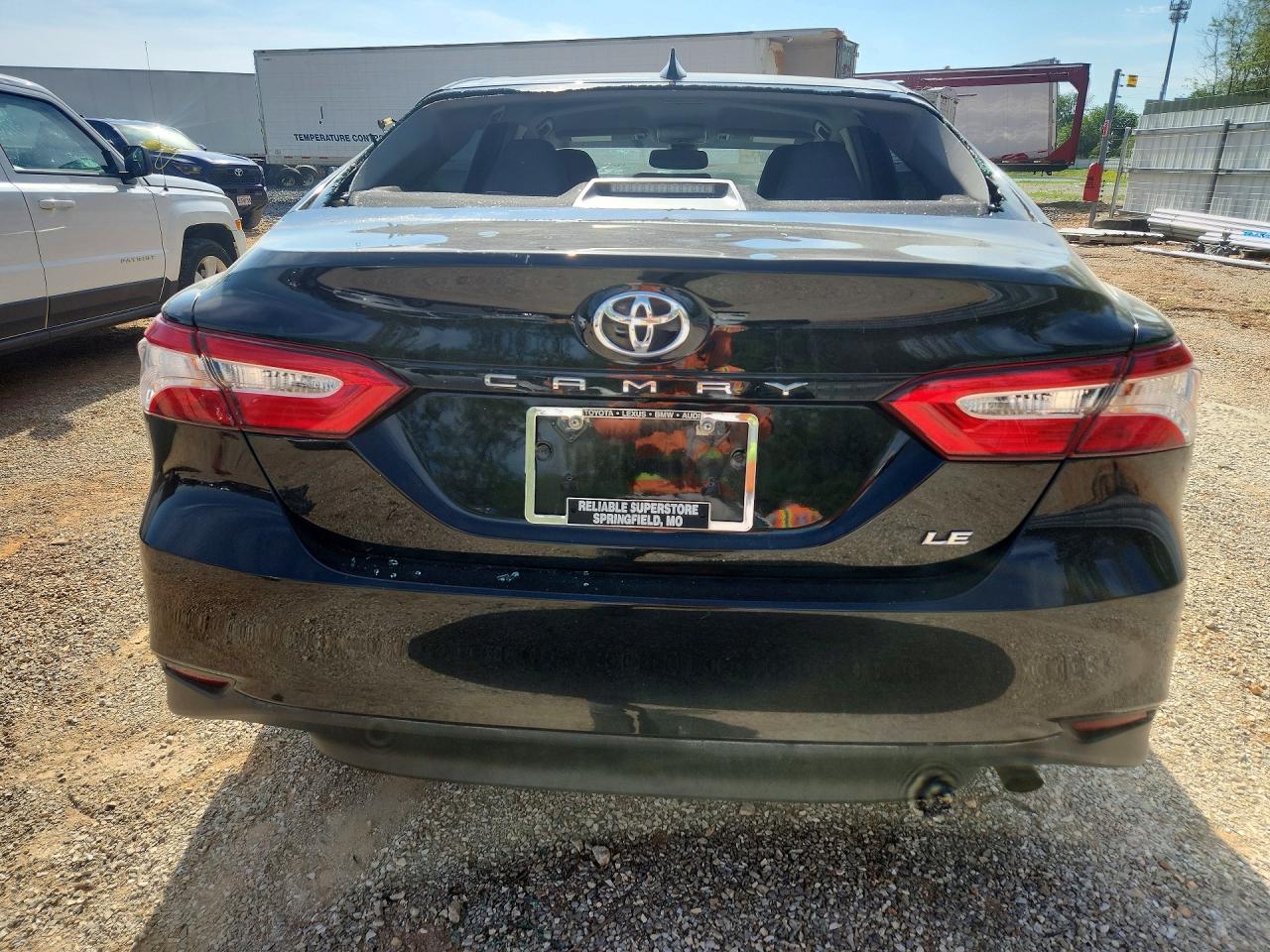 2020 TOYOTA CAMRY LE photo 16