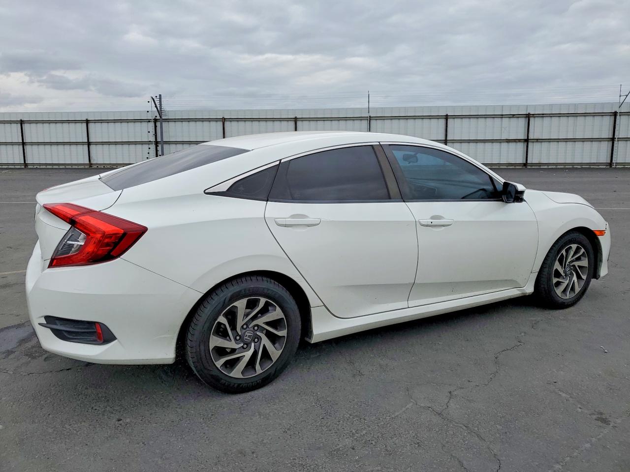 2016 HONDA CIVIC EX photo 7