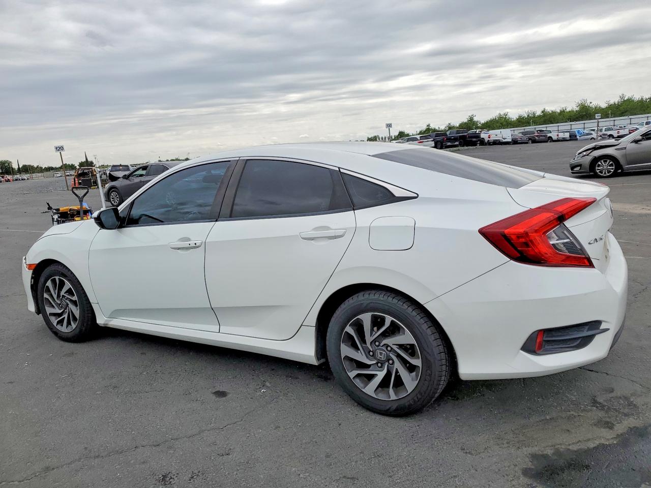 2016 HONDA CIVIC EX photo 4