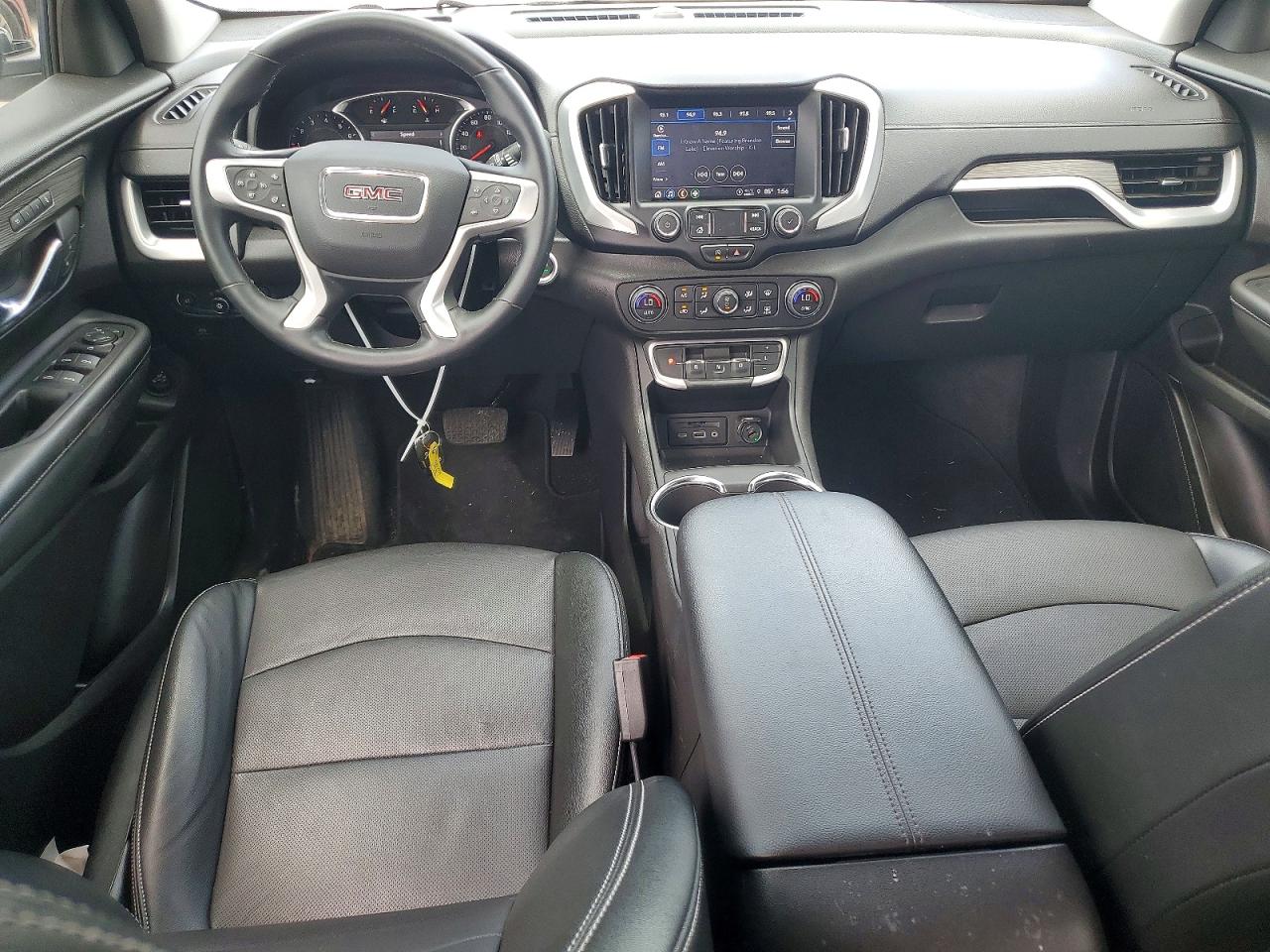 2024 GMC TERRAIN SLT photo 22