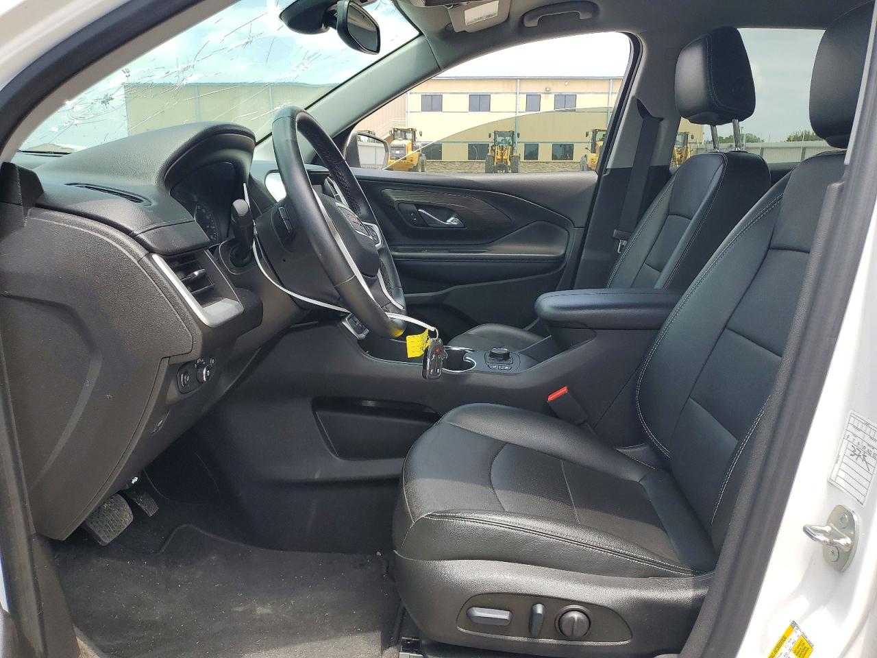 2024 GMC TERRAIN SLT photo 19