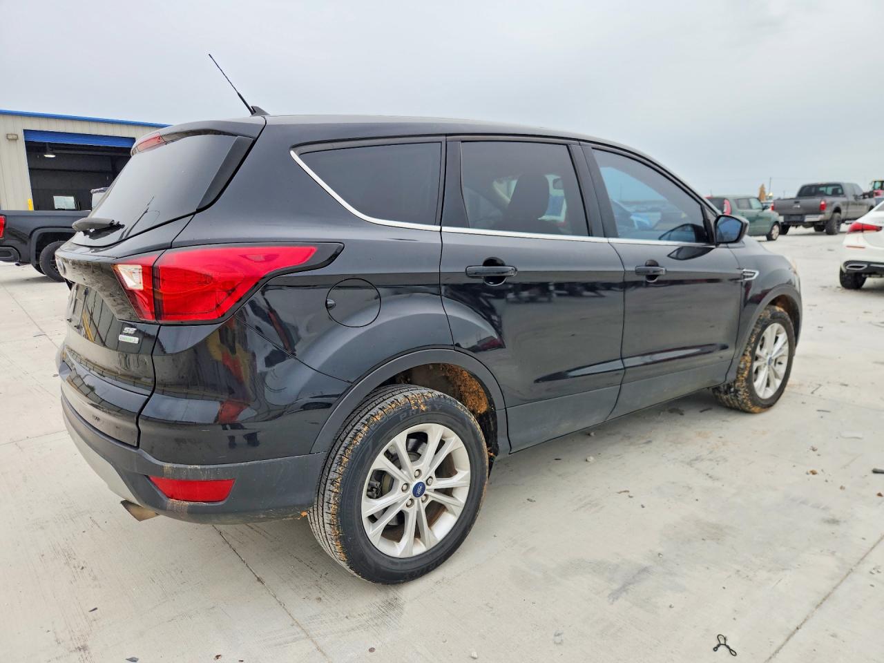 2019 FORD ESCAPE SE photo 5
