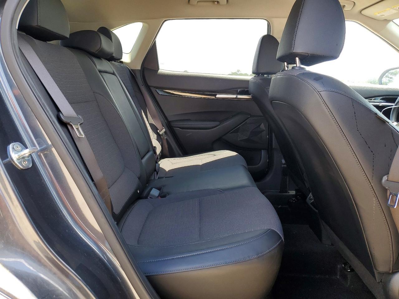 2023 KIA SELTOS S photo 21