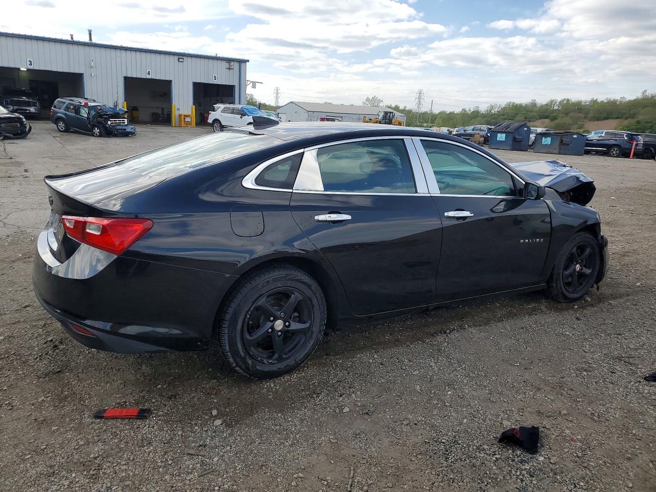 2017 CHEVROLET MALIBU LS photo 5