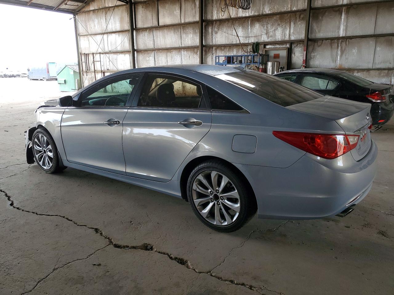 2011 HYUNDAI SONATA SE photo 3