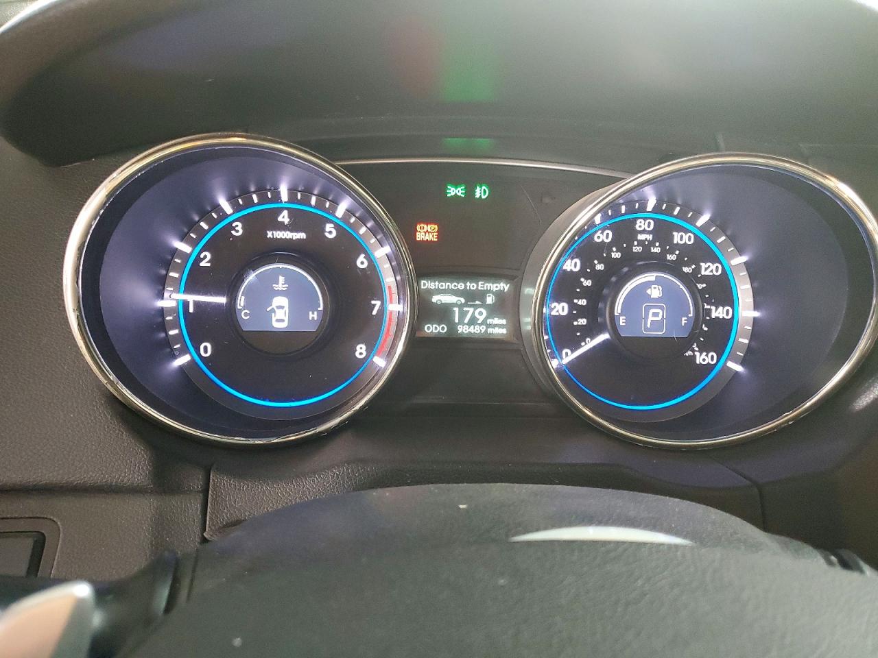 2011 HYUNDAI SONATA SE photo 17