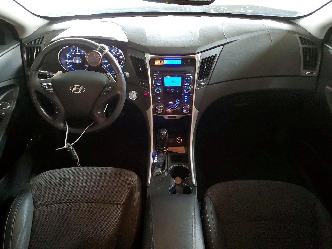 2011 HYUNDAI SONATA SE photo 15