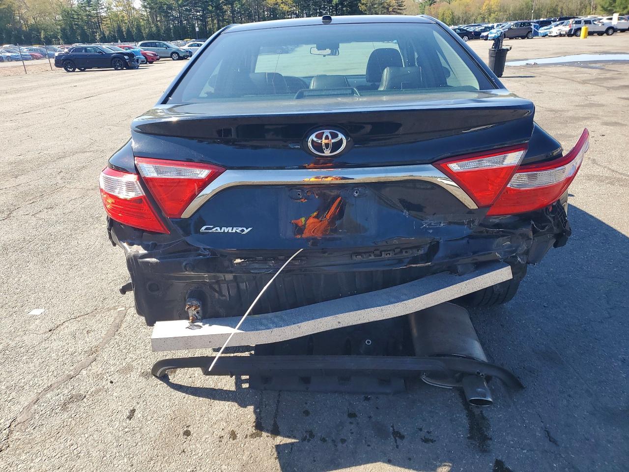 2016 TOYOTA CAMRY XSE photo 11