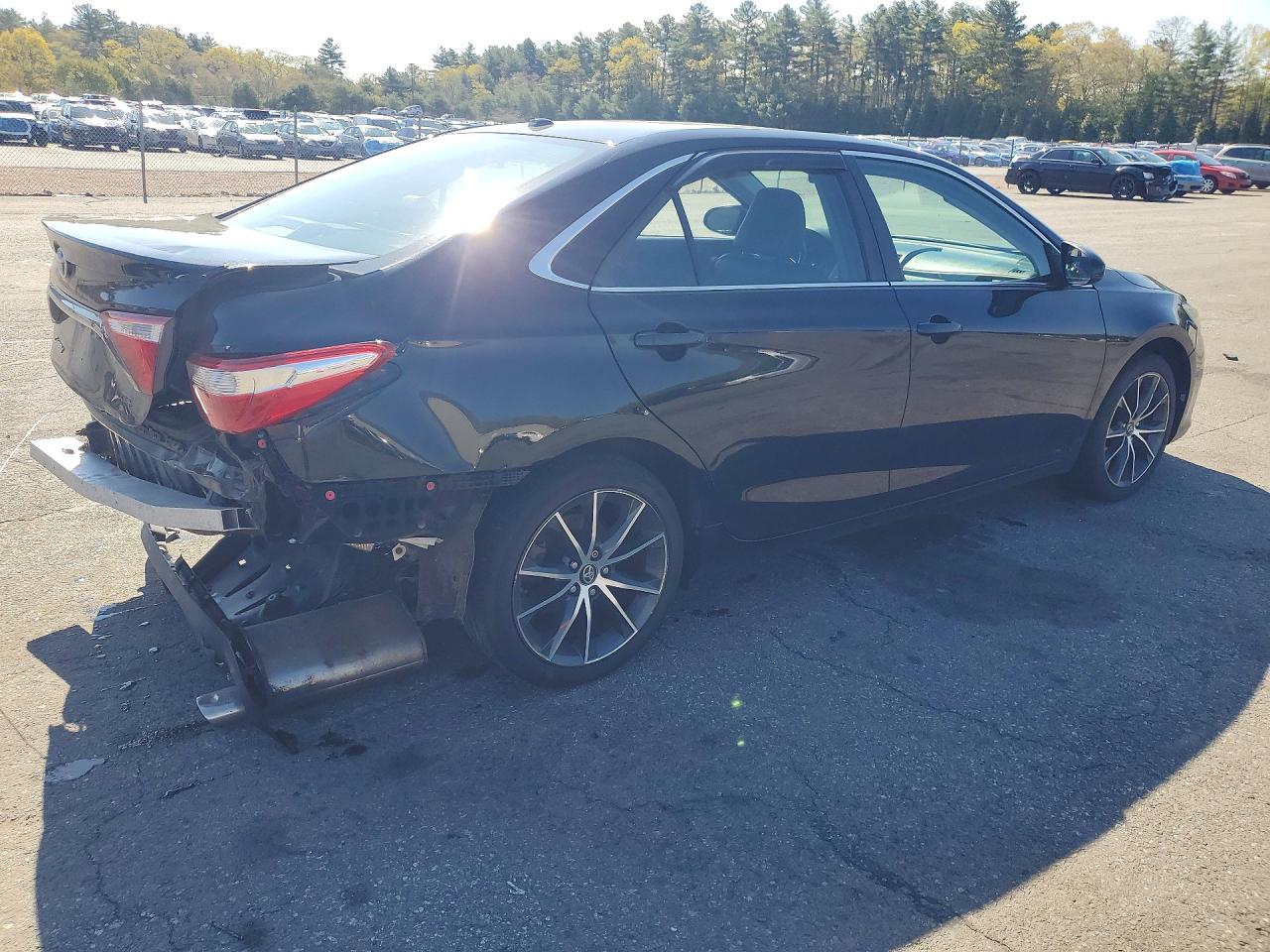 2016 TOYOTA CAMRY XSE photo 5