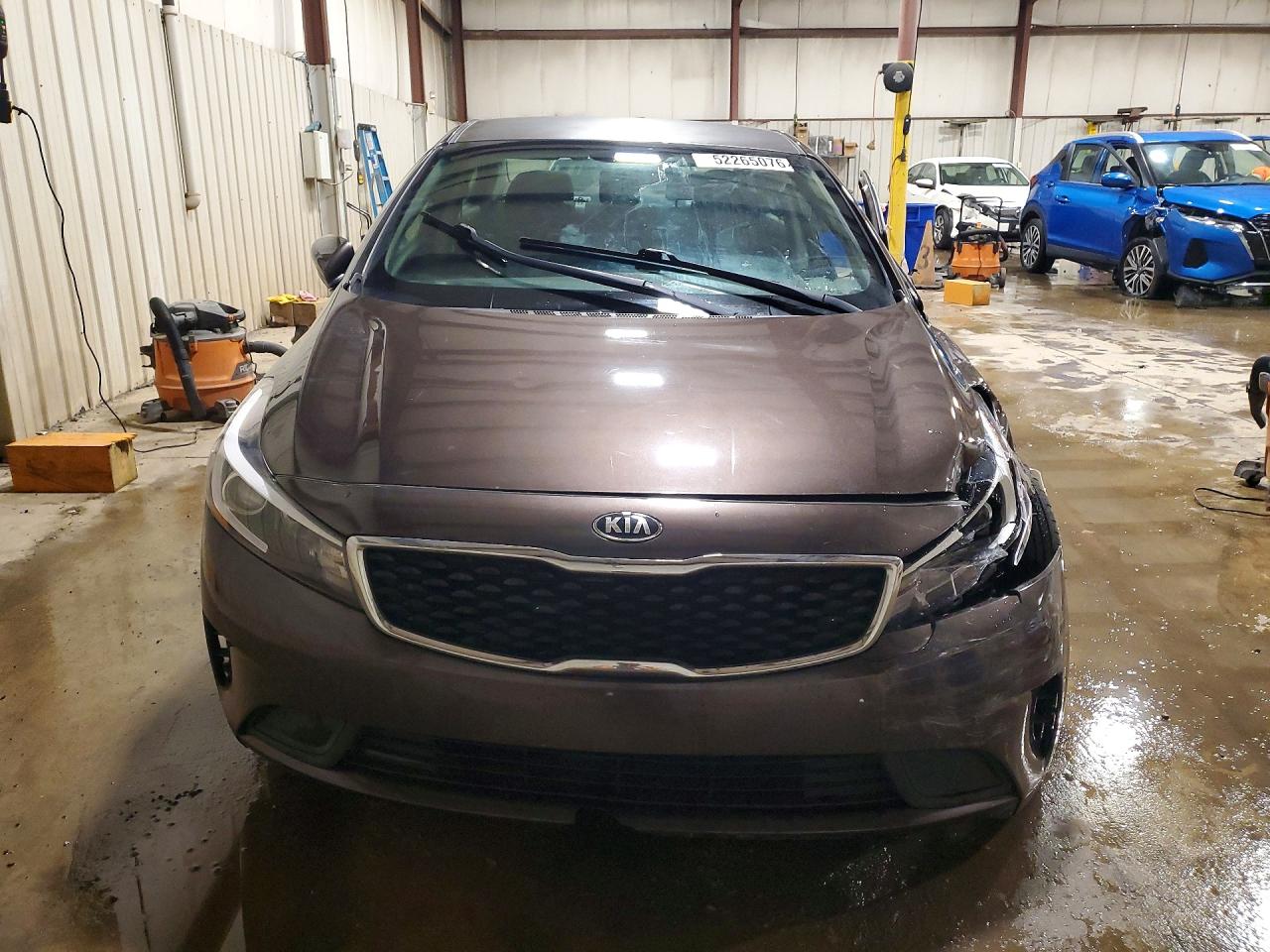 2017 KIA FORTE LX photo 9