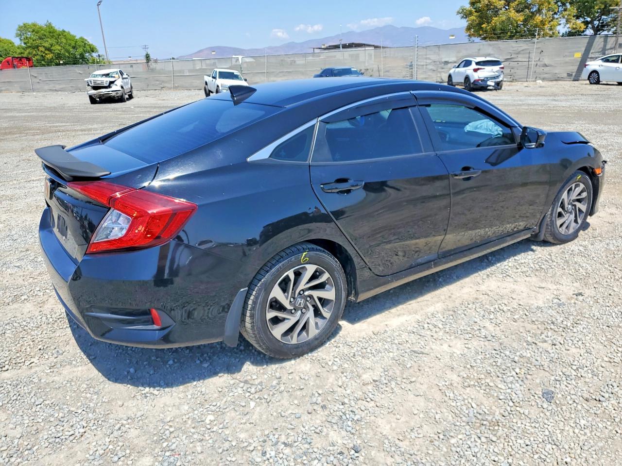 2017 HONDA CIVIC EX photo 5