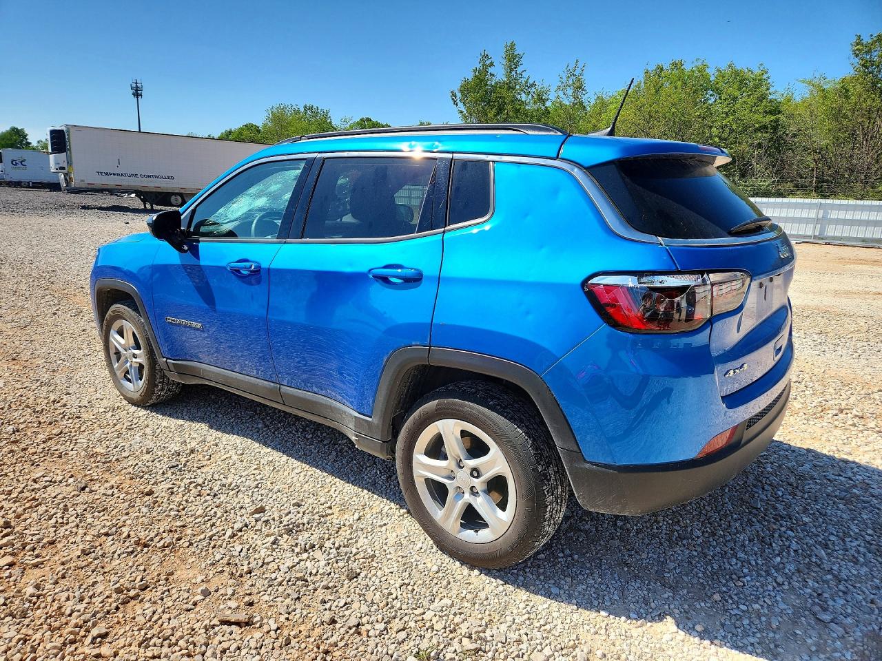 2024 JEEP COMPASS LATITUDE photo 3
