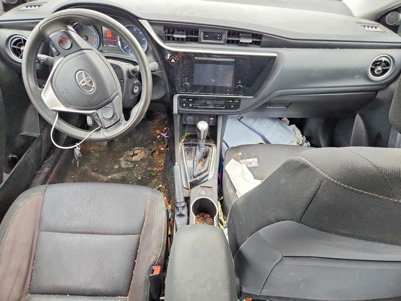 2018 TOYOTA COROLLA LE photo 22