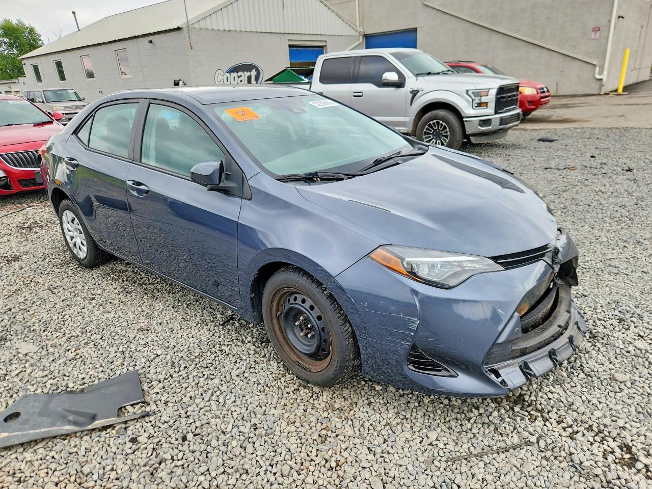 2018 TOYOTA COROLLA LE photo 10