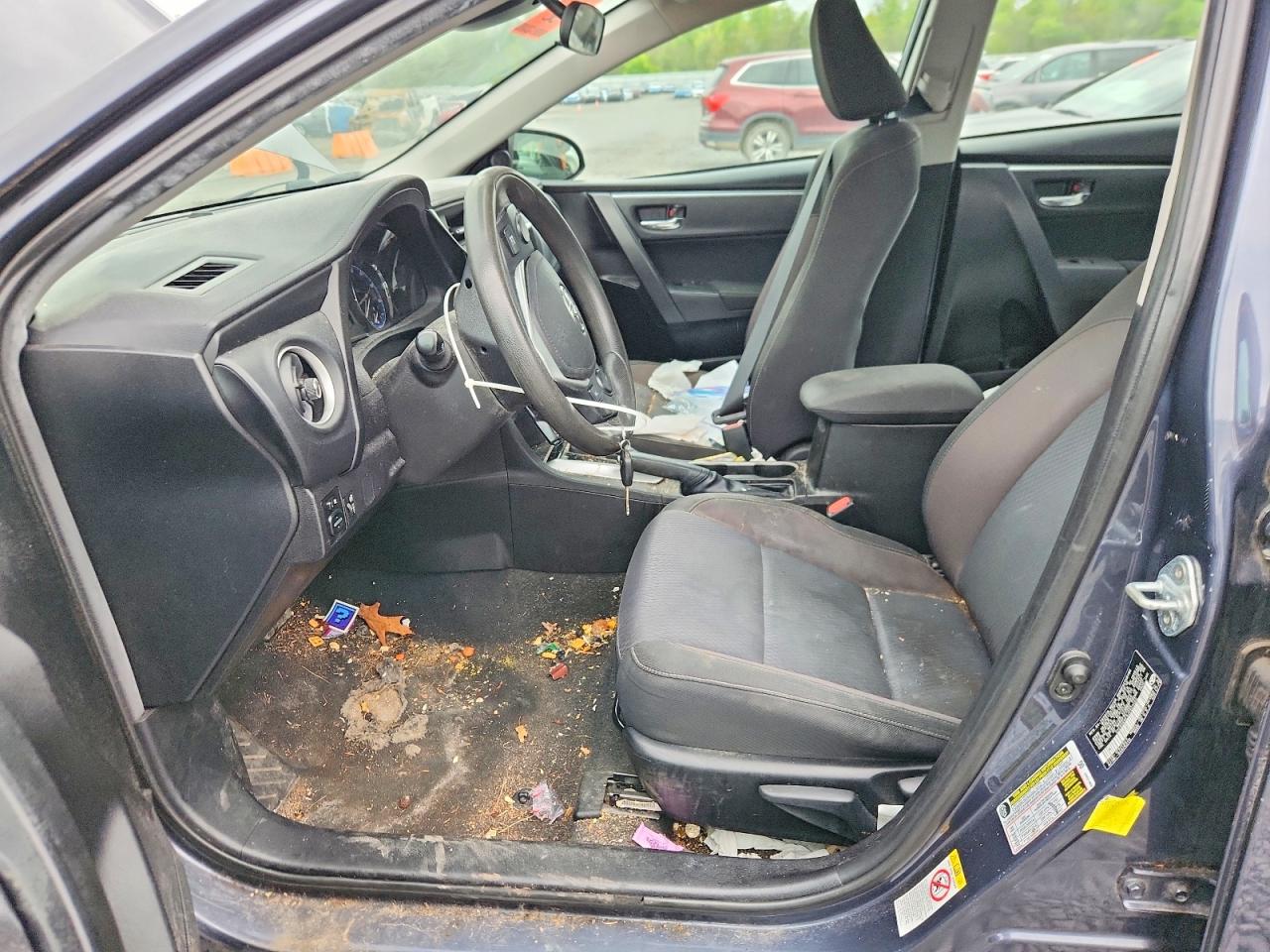 2018 TOYOTA COROLLA LE photo 19