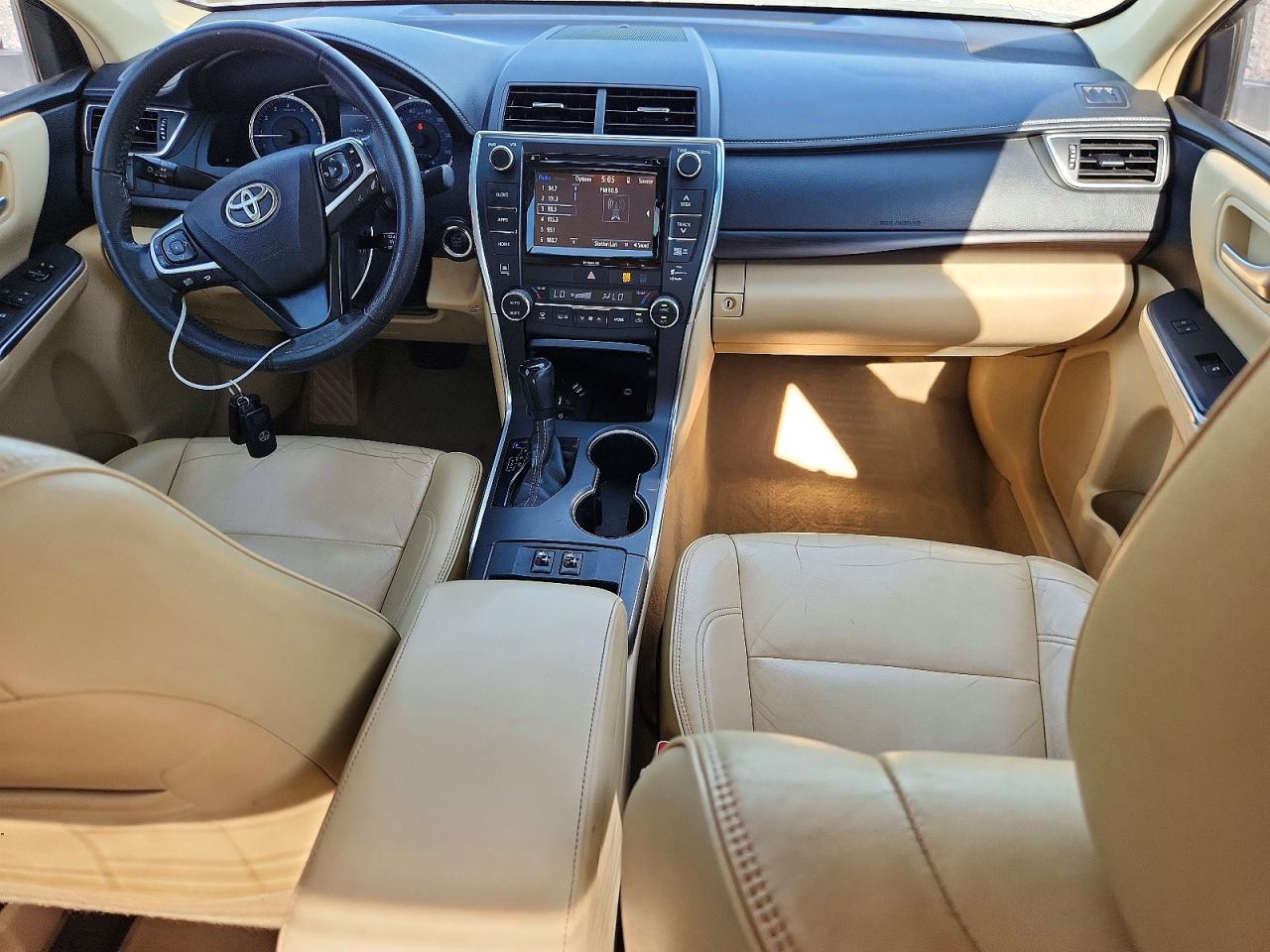 2017 TOYOTA CAMRY XLE photo 22