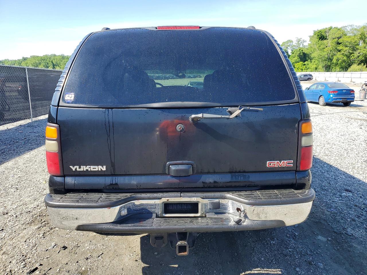 2004 GMC YUKON photo 16