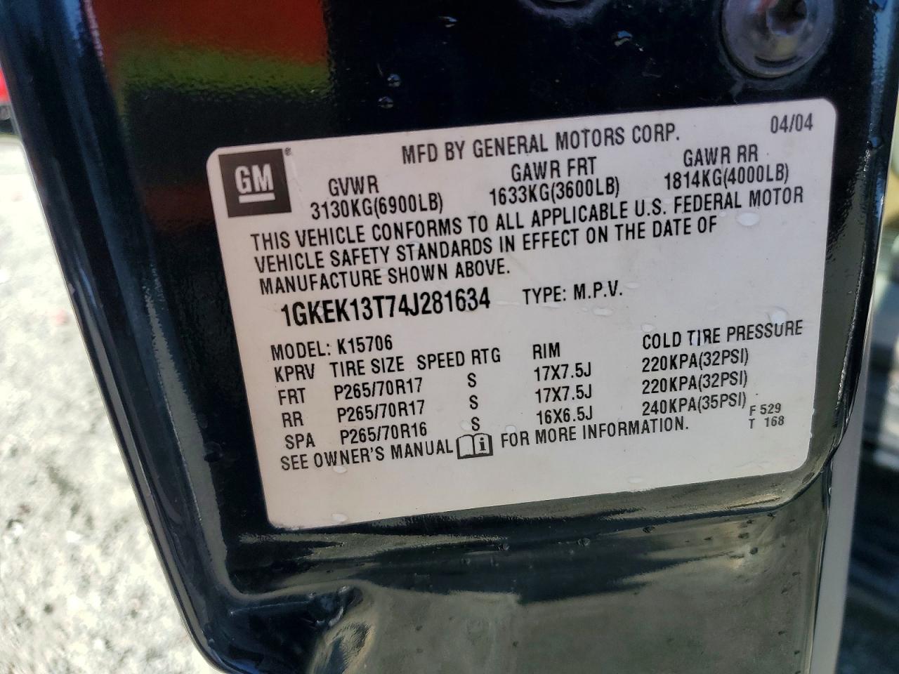 2004 GMC YUKON photo 34