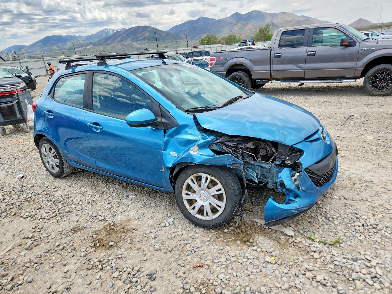 2011 MAZDA MAZDA2 photo 4