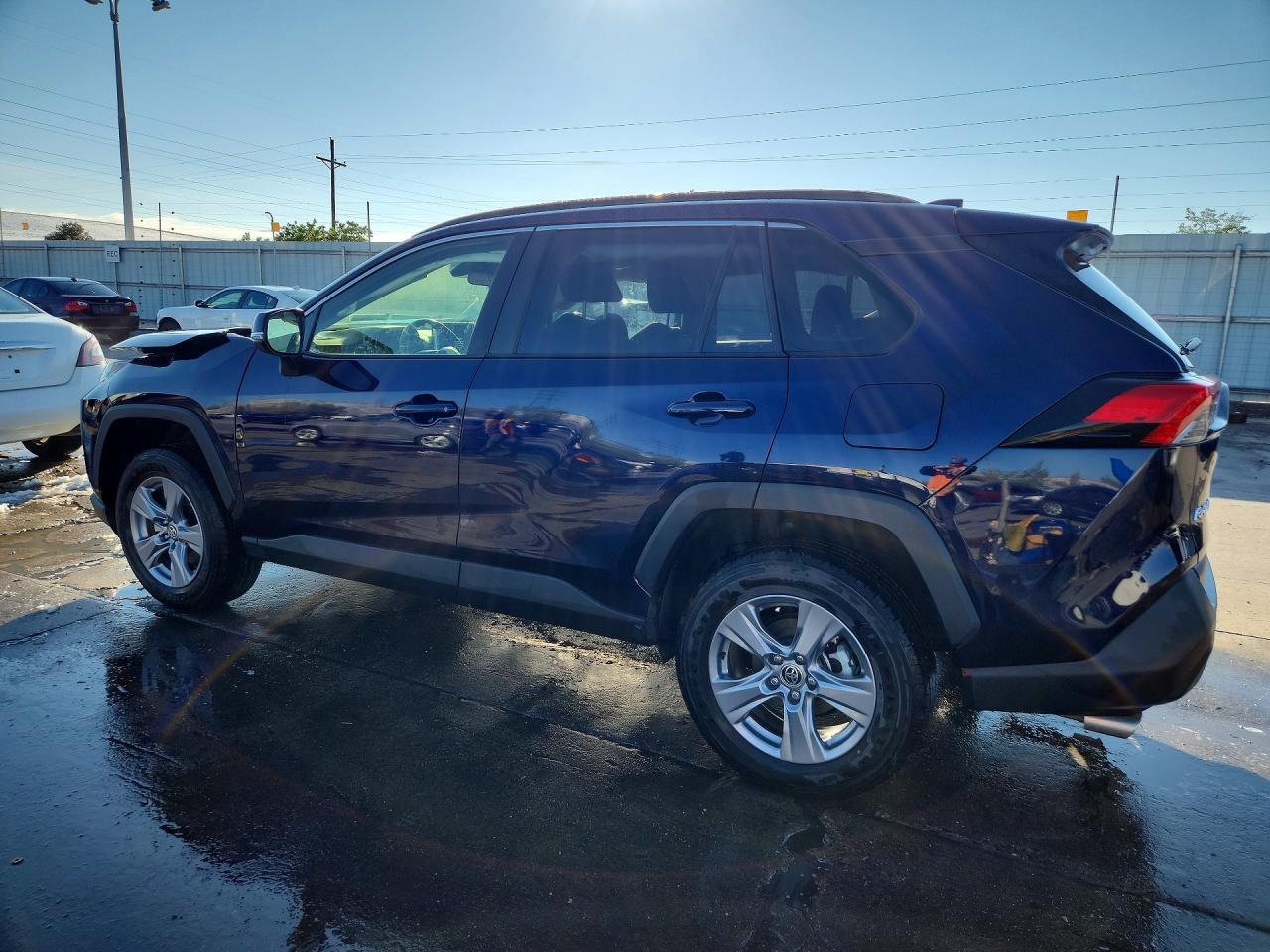 2025 TOYOTA RAV4 XLE photo 2