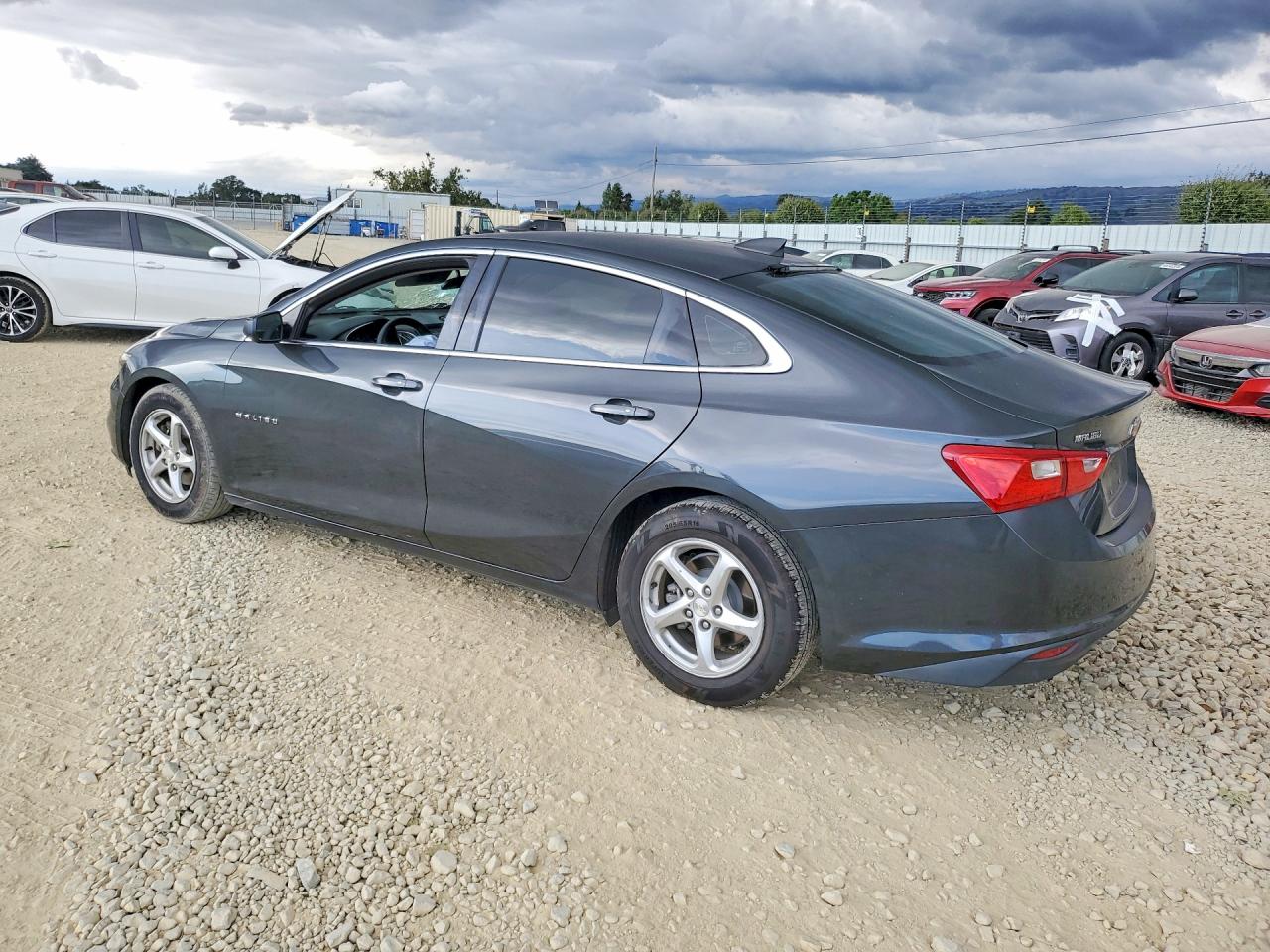 2017 CHEVROLET MALIBU LS photo 3