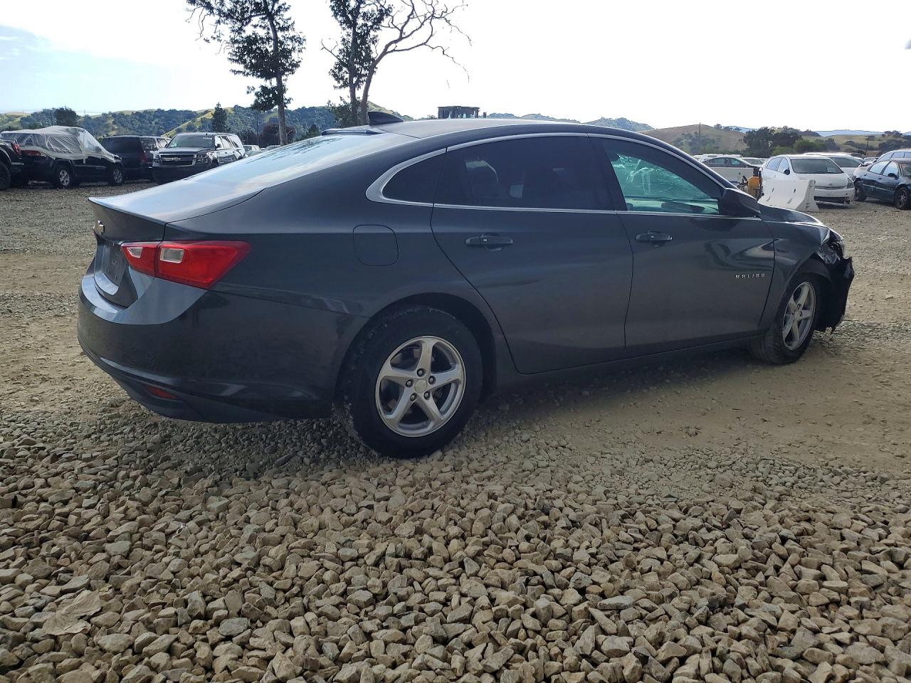 2017 CHEVROLET MALIBU LS photo 5