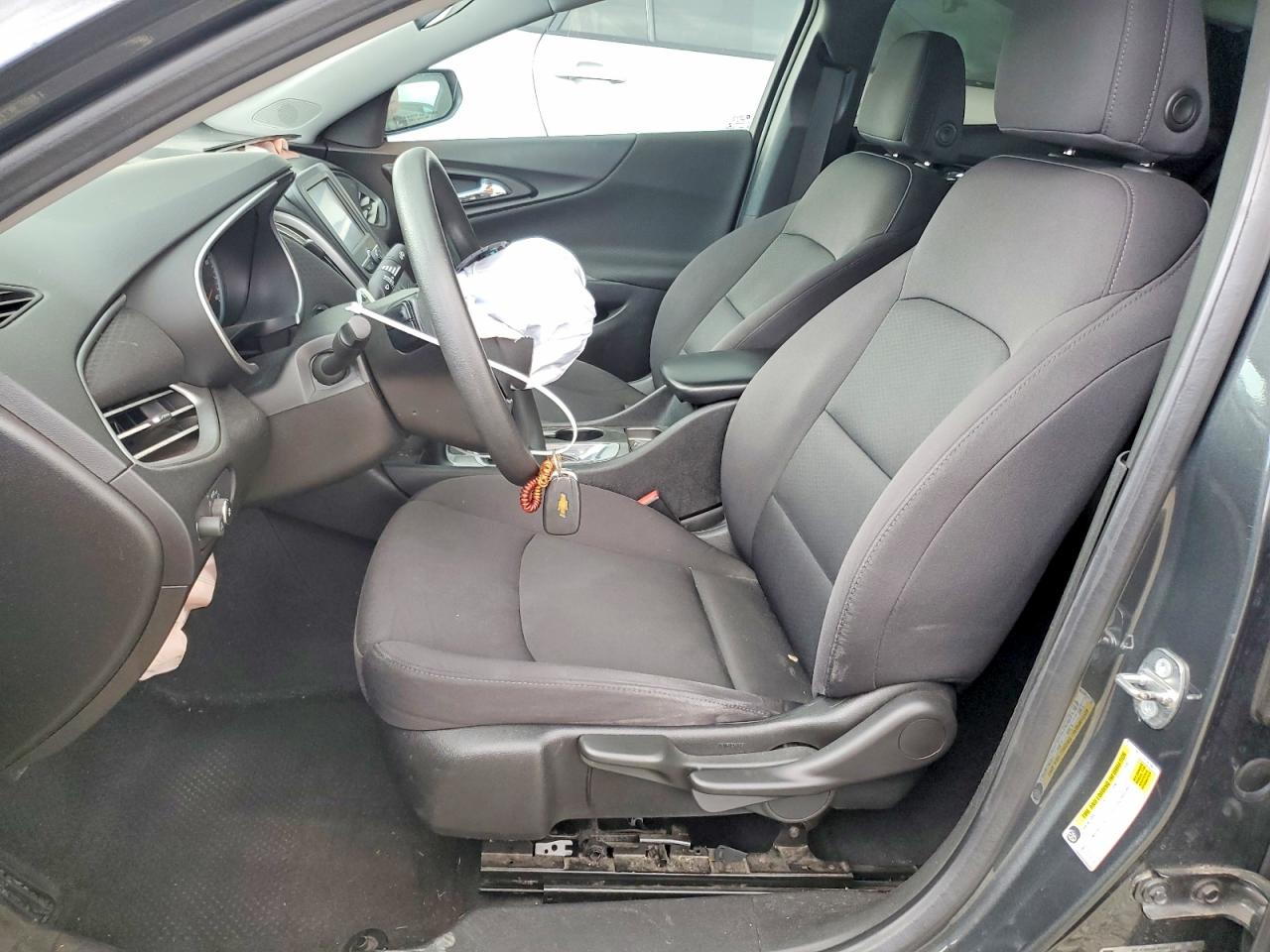 2017 CHEVROLET MALIBU LS photo 13