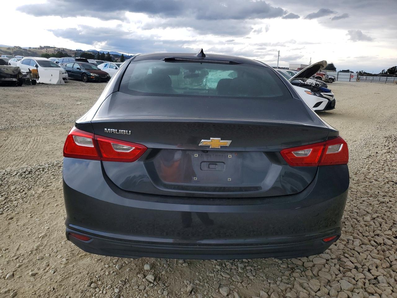 2017 CHEVROLET MALIBU LS photo 11