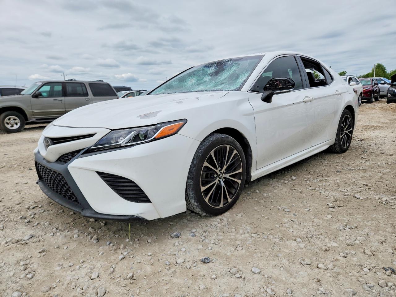 2018 TOYOTA CAMRY