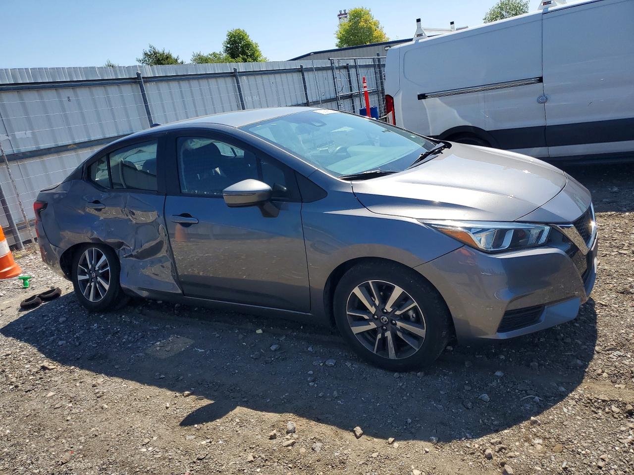 2021 NISSAN VERSA SV photo 7