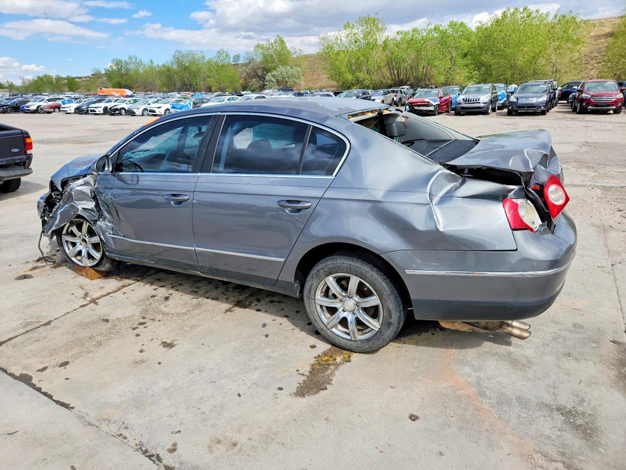 2008 VOLKSWAGEN PASSAT TURBO photo 2