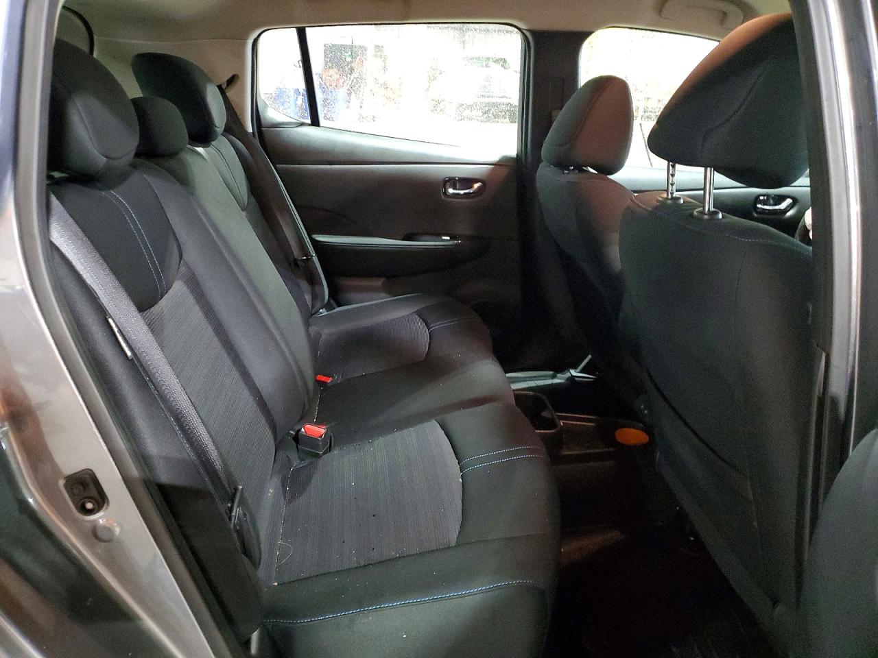 2025 NISSAN LEAF SV PLUS photo 19