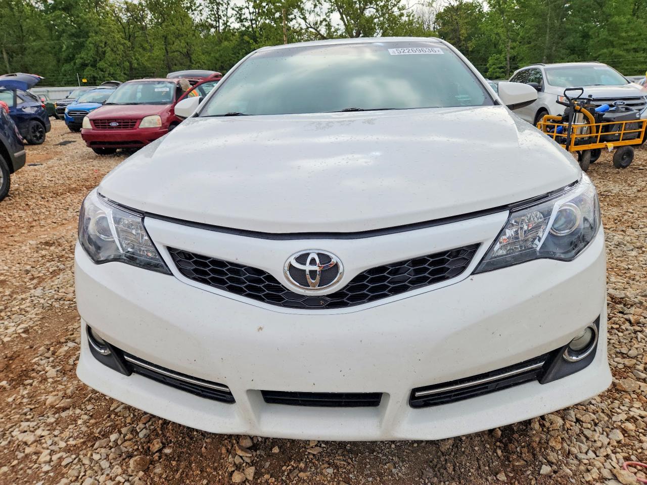 2014 TOYOTA CAMRY SE photo 13