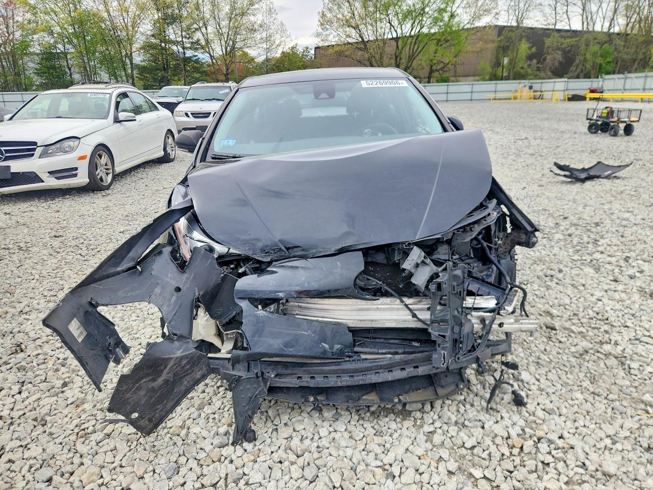 2018 TOYOTA PRIUS TWO photo 9