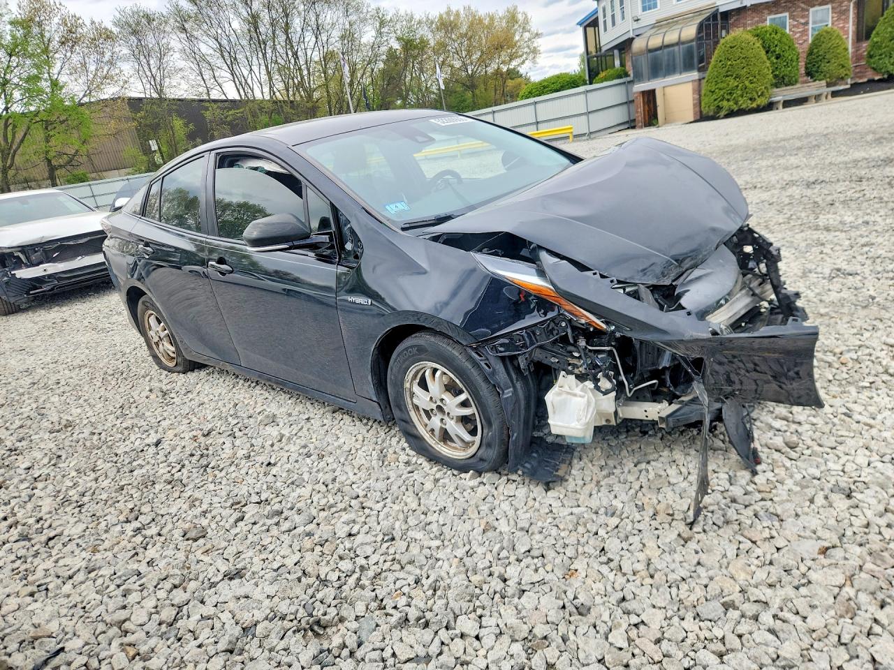 2018 TOYOTA PRIUS TWO photo 7