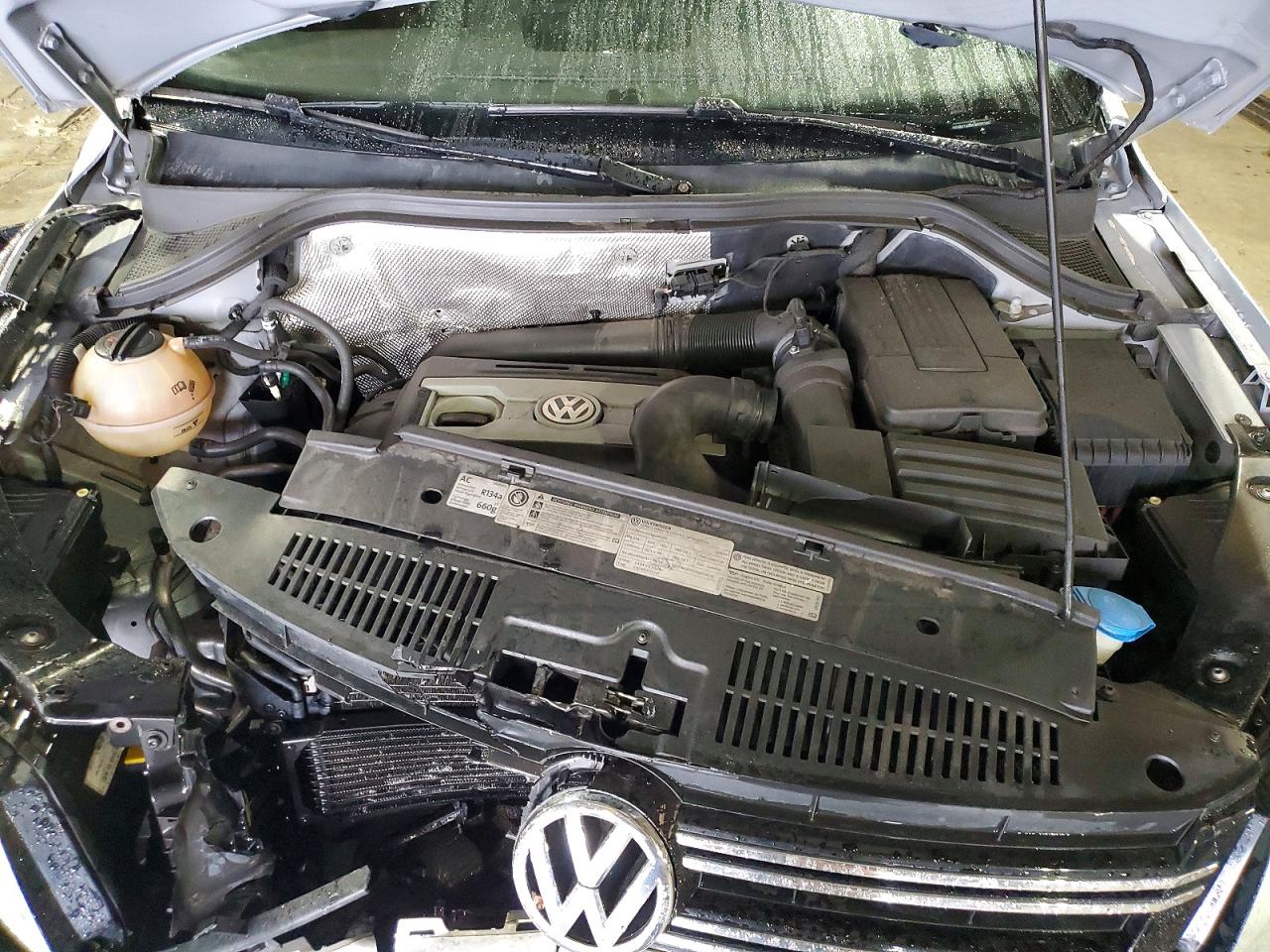 2012 VOLKSWAGEN TIGUAN S photo 11