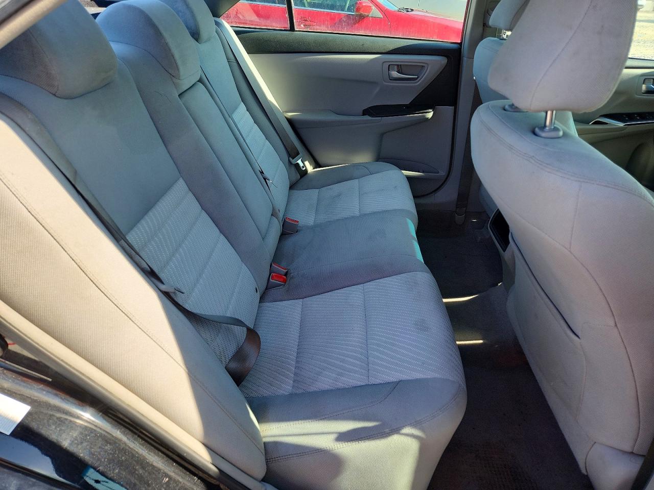 2017 TOYOTA CAMRY LE photo 10