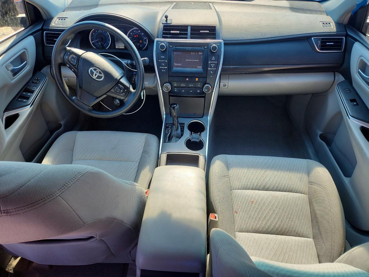 2017 TOYOTA CAMRY LE photo 8