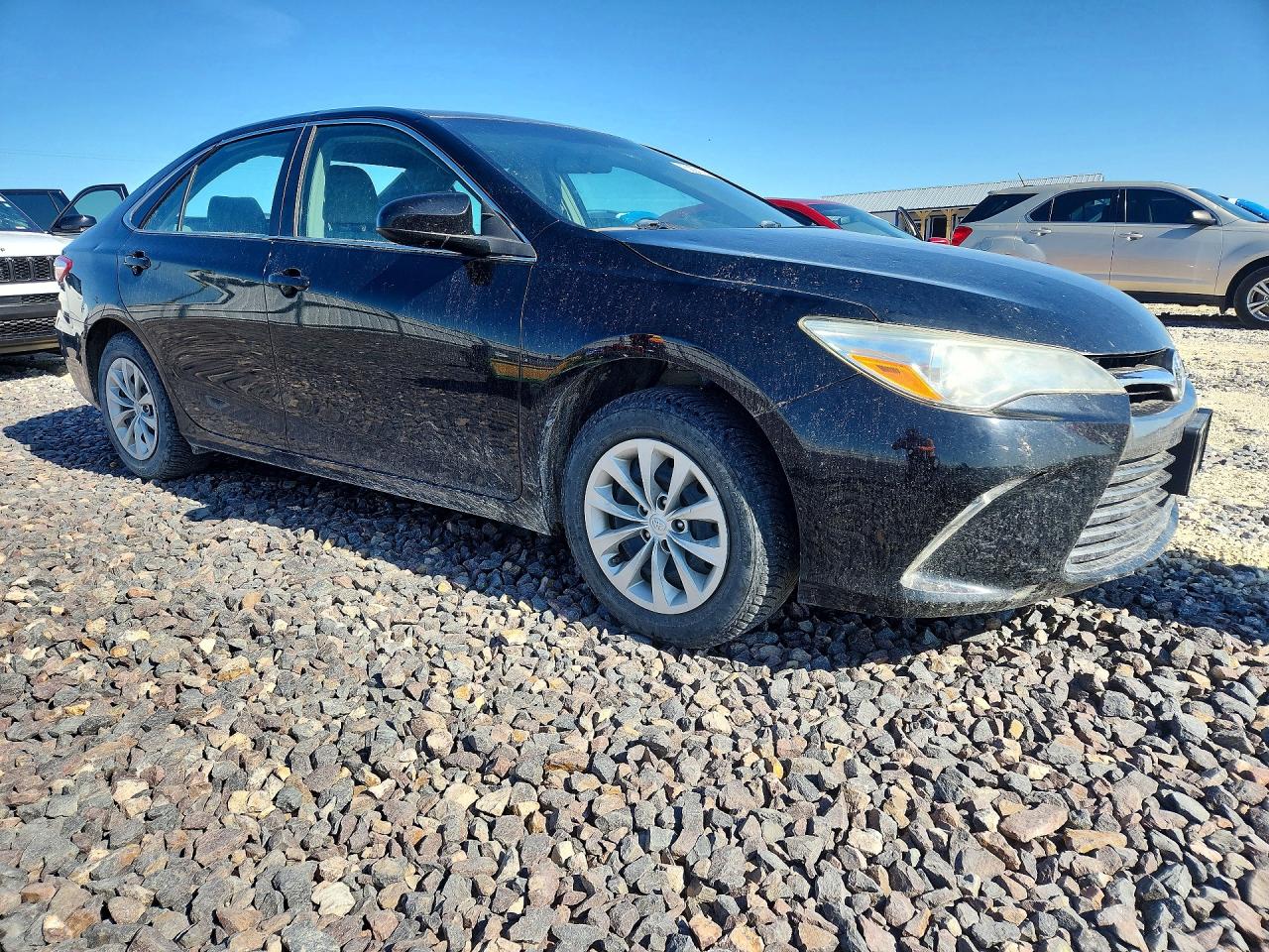 2017 TOYOTA CAMRY LE photo 4